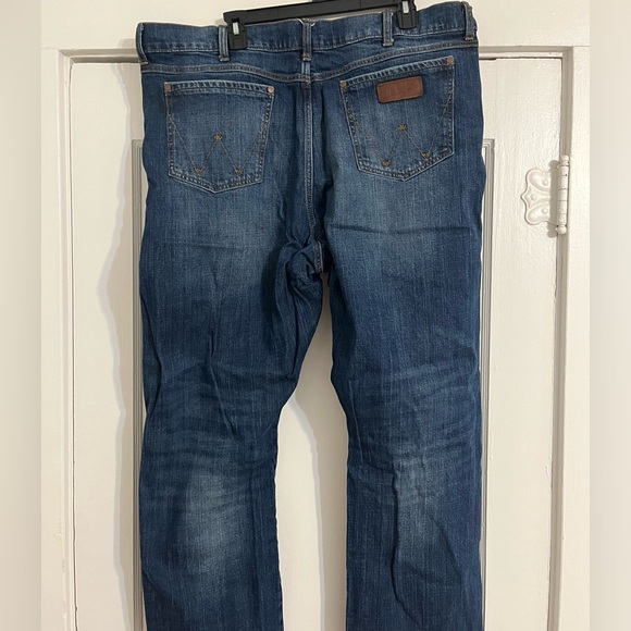 Wrangler Retro Relaxed Boot Cut Jeans - Picture 2 of 2